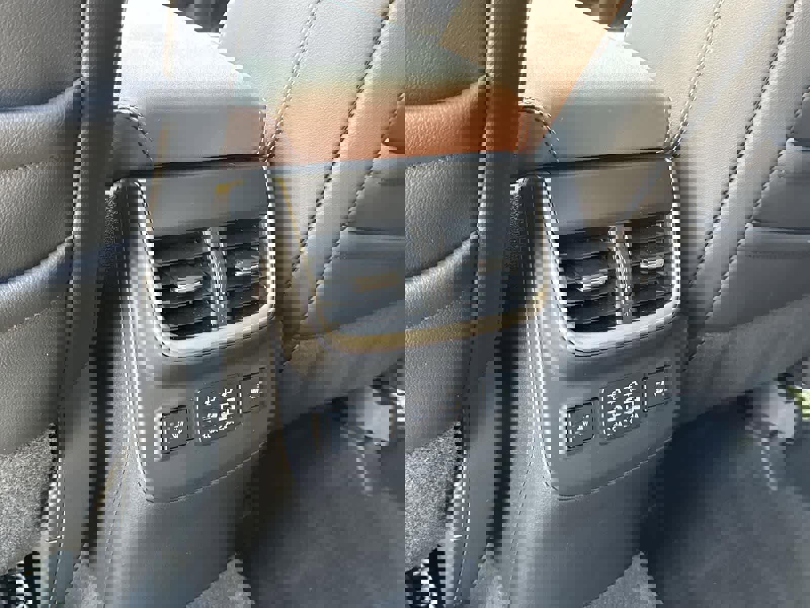 Used 2025 Subaru Outback Touring XT image 27