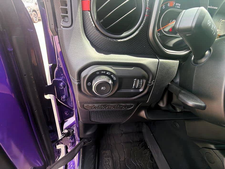 New 2026 Jeep Wrangler Unlimited Rubicon AWD/4WD image 16