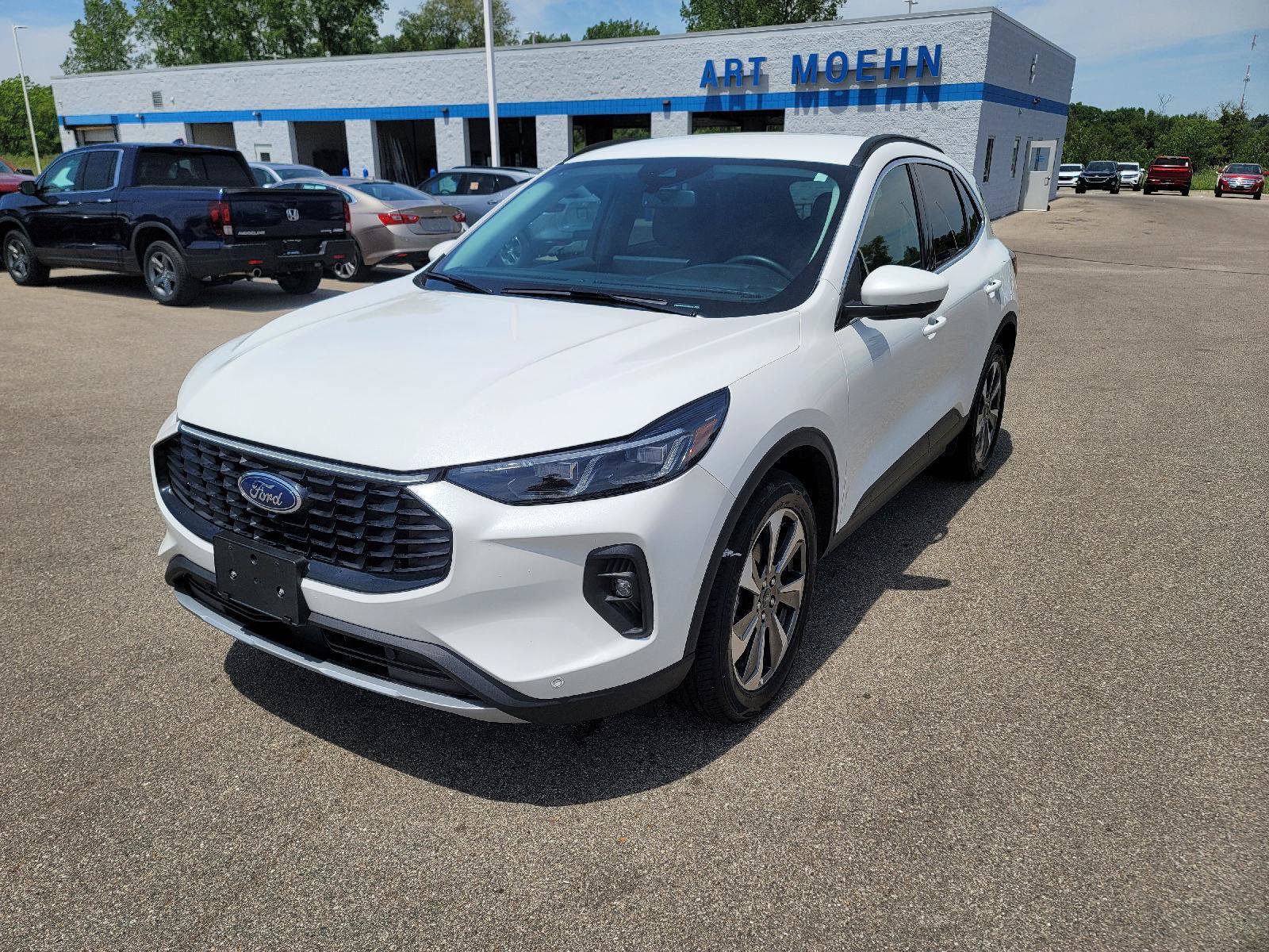 Used 2024 Ford Escape Platinum AWD/4WD image 14