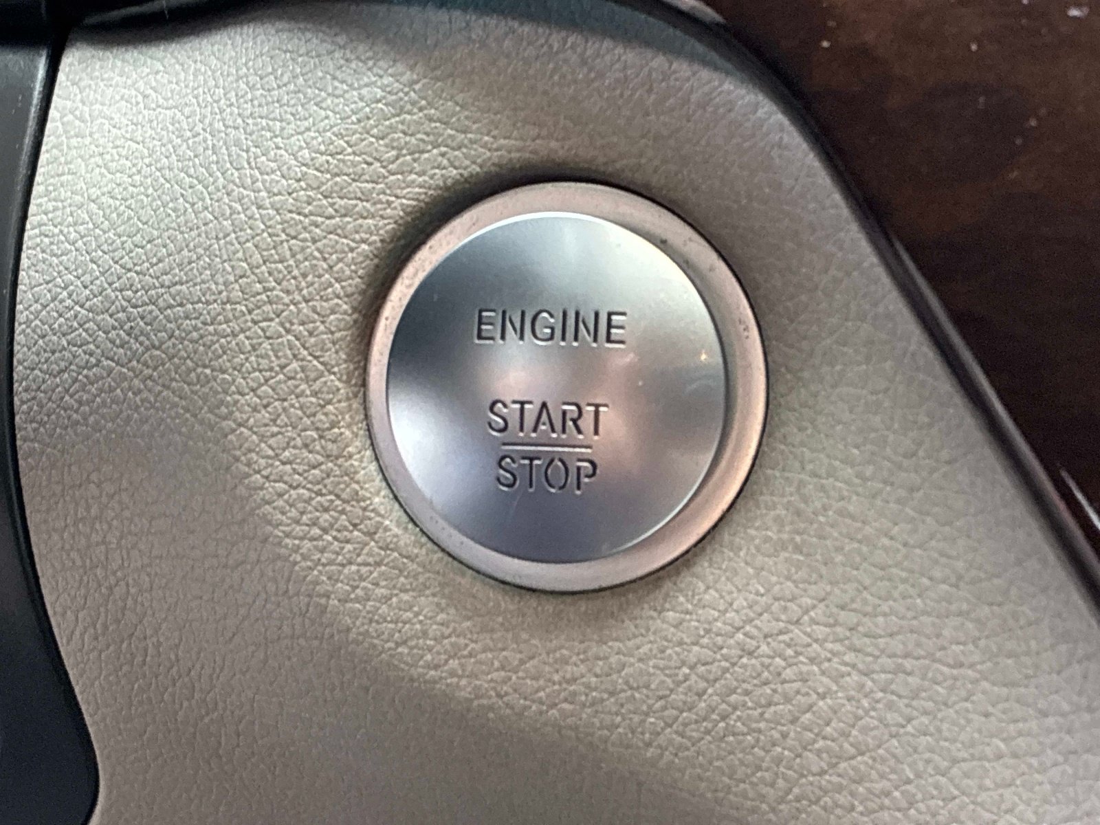 Used 2015 Mercedes-Benz GL 450 4MATIC image 35