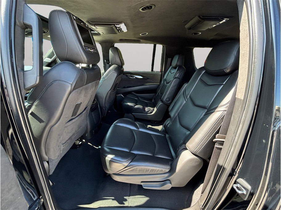 Used 2019 Cadillac Escalade ESV Platinum image 42