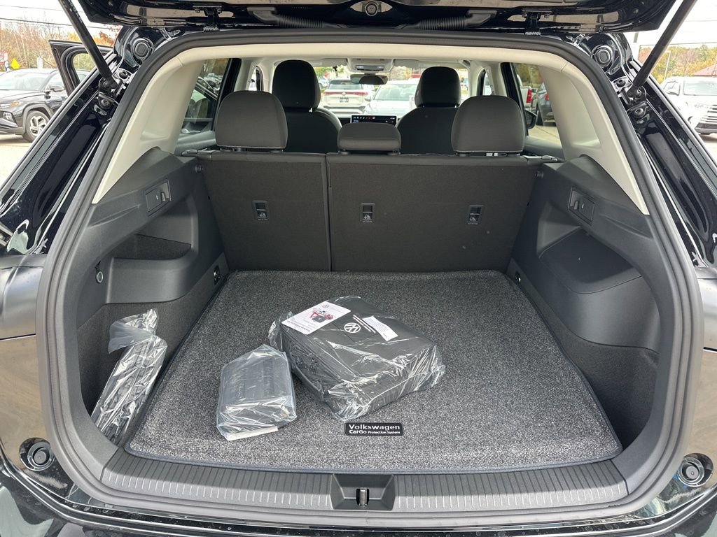 New 2026 Volkswagen Tiguan S image 21