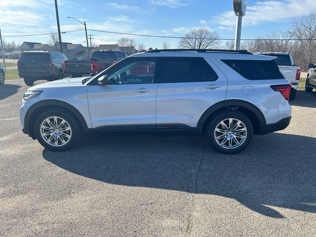 New 2026 Ford Explorer Active w/ Active Comfort Package AWD/4WD image 4