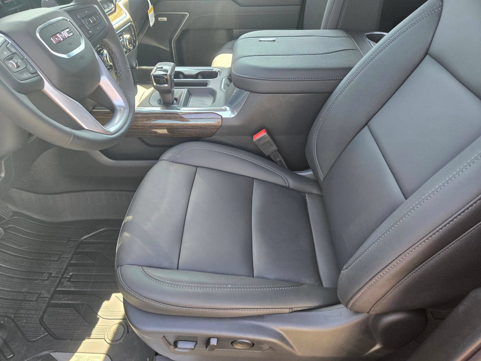 New 2026 GMC Sierra 1500 Elevation w/ Elevation Premium Package AWD/4WD image 9