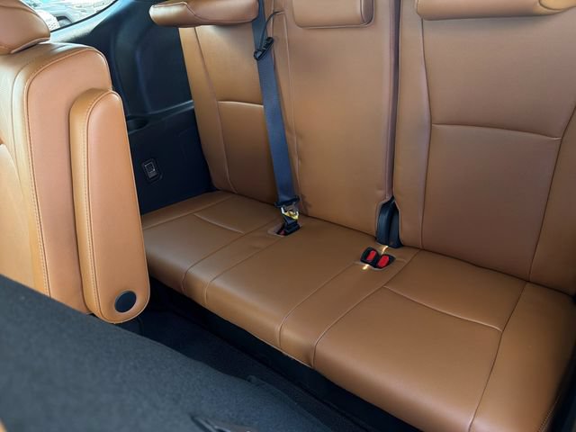 Used 2026 Toyota Highlander Platinum AWD/4WD image 16