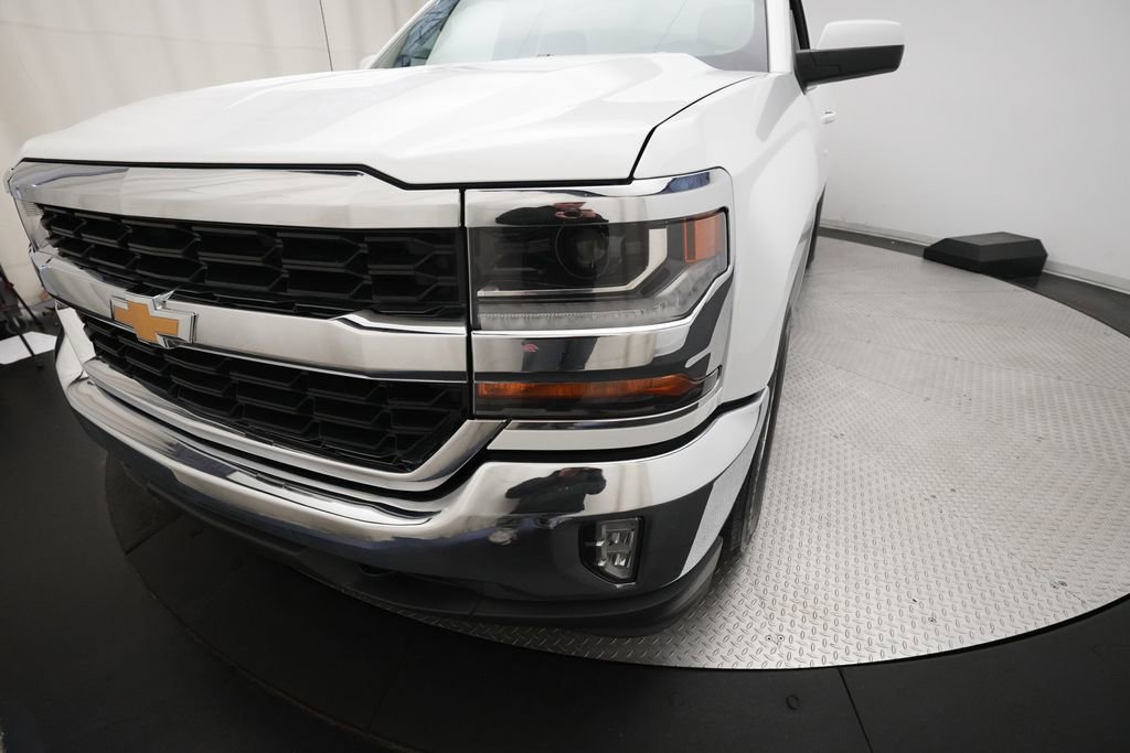 Used 2017 Chevrolet Silverado 1500 LT w/ LT Convenience Package image 21