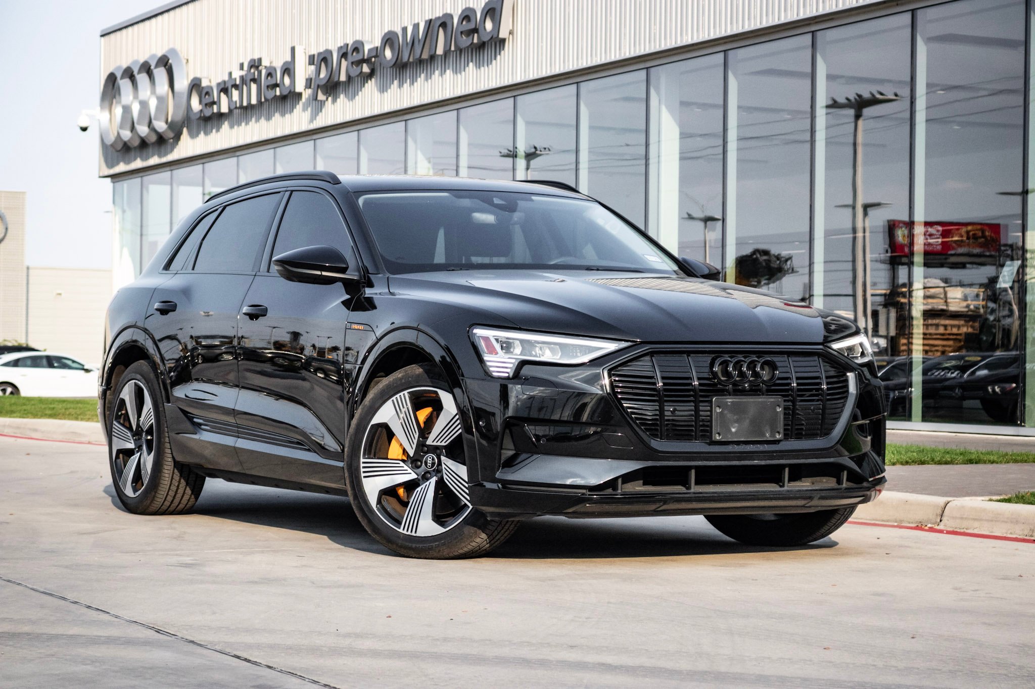 Used 2023 Audi e-tron Premium Plus w/ Premium Plus Package