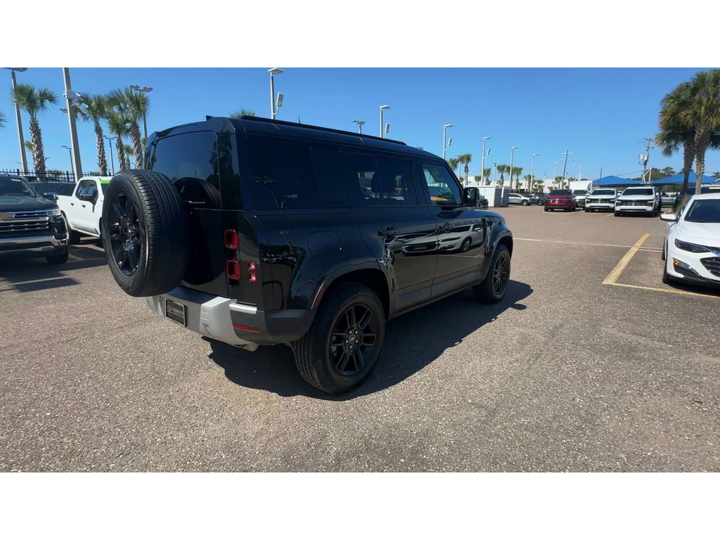 Used 2025 Land Rover Defender 110 S AWD/4WD image 5