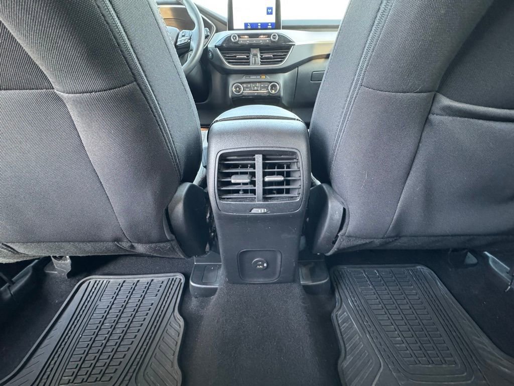 Used 2022 Ford Escape SE w/ Cold Weather Package image 11