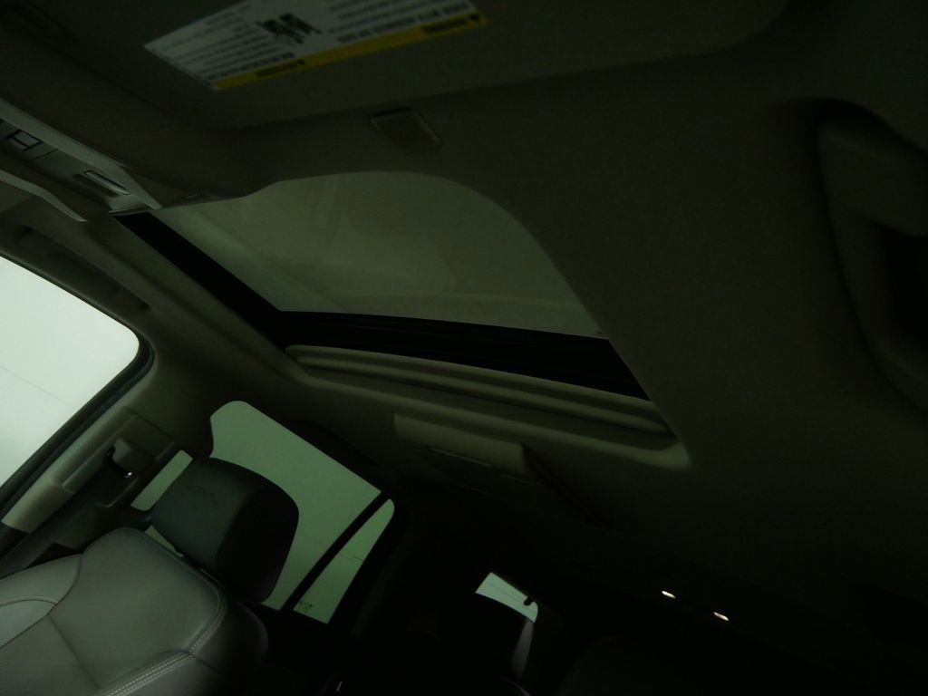 Used 2018 GMC Yukon Denali w/ Denali Ultimate Package image 23