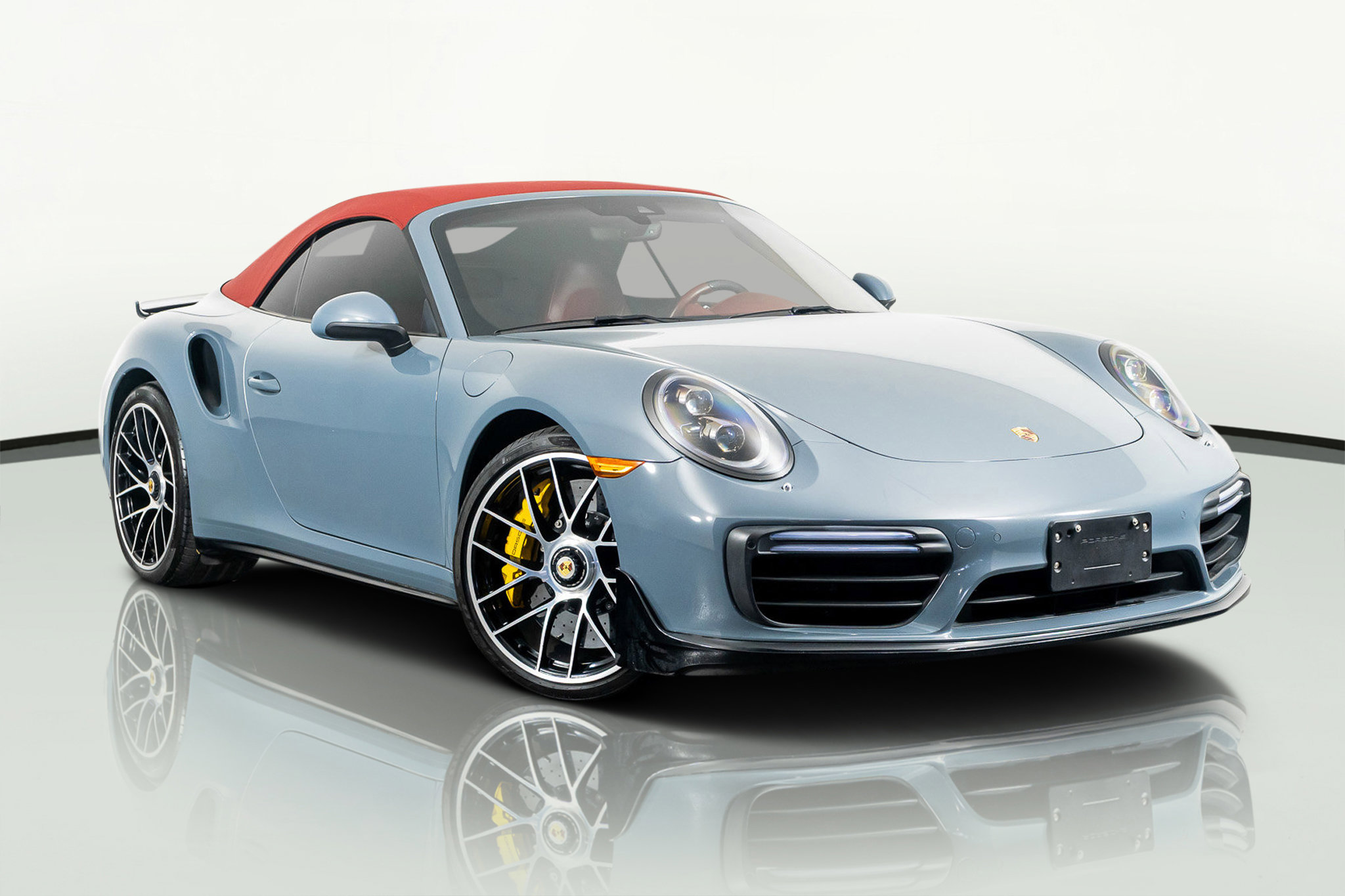 Used 2017 Porsche 911 Turbo S image 4
