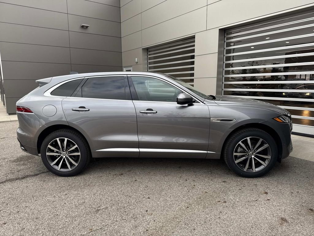 New 2026 Jaguar F-PACE R-Dynamic S AWD/4WD image 8