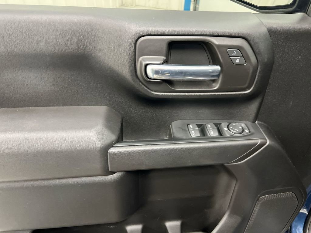 Used 2023 Chevrolet Silverado 1500 Custom AWD/4WD image 20