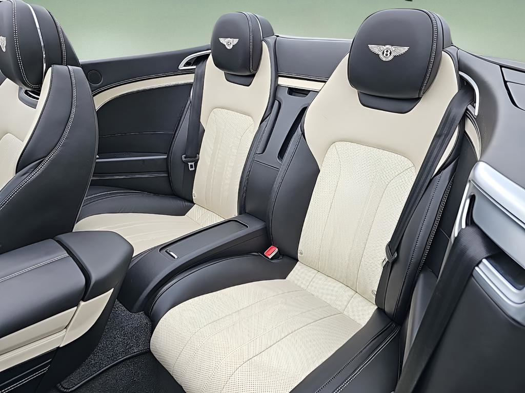 Used 2021 Bentley Continental GT image 38