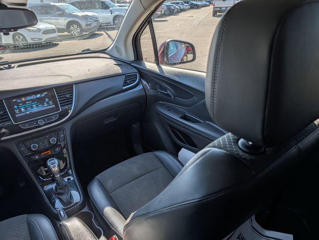 Used 2021 Buick Encore Preferred image 11