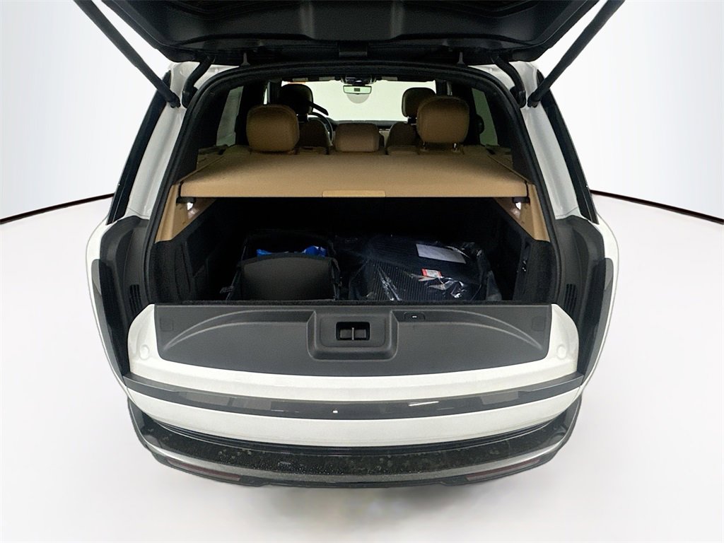 New 2026 Land Rover Range Rover SE image 26