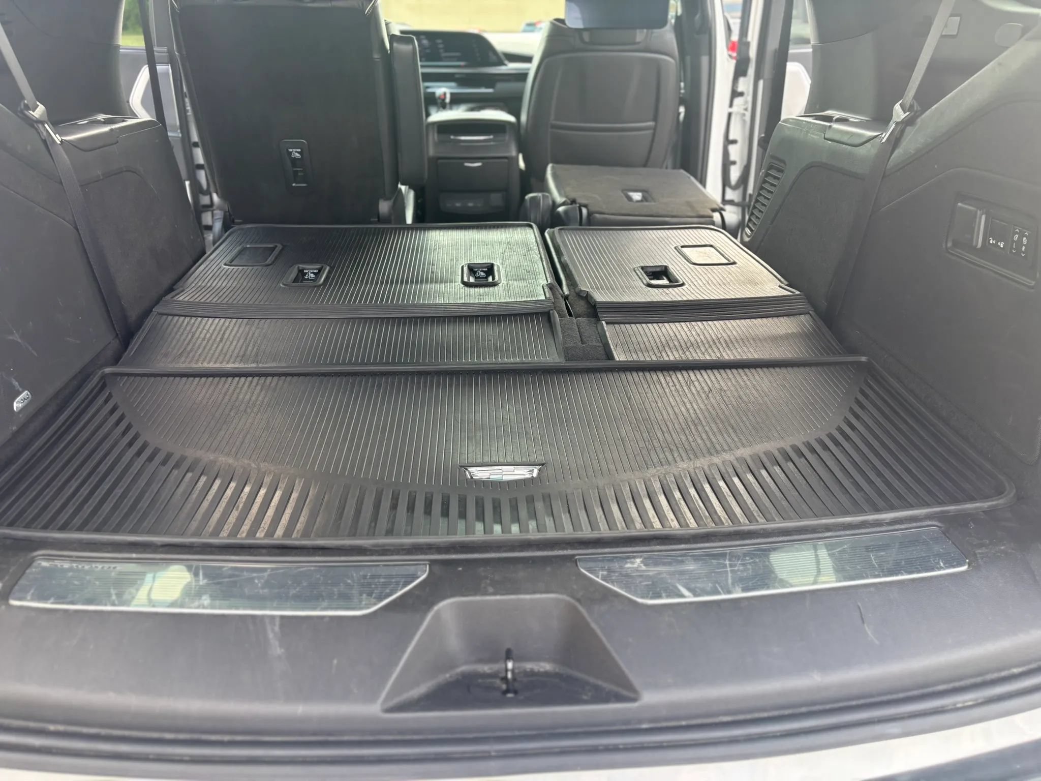 Used 2022 Cadillac Escalade Sport Platinum AWD/4WD image 10