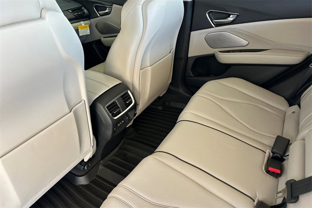 New 2026 Acura RDX SH-AWD w/ Advance Package image 8