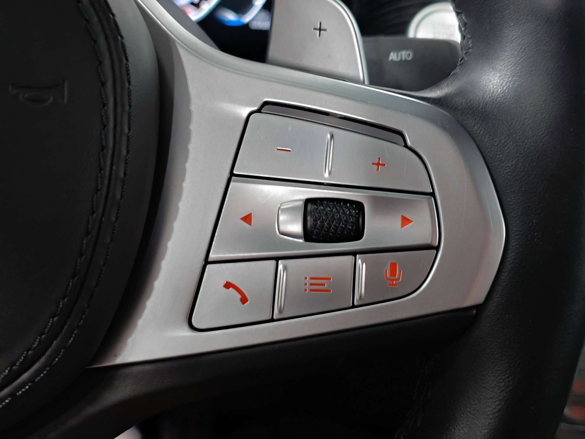 Used 2022 BMW 750i xDrive w/ Executive Package image 26