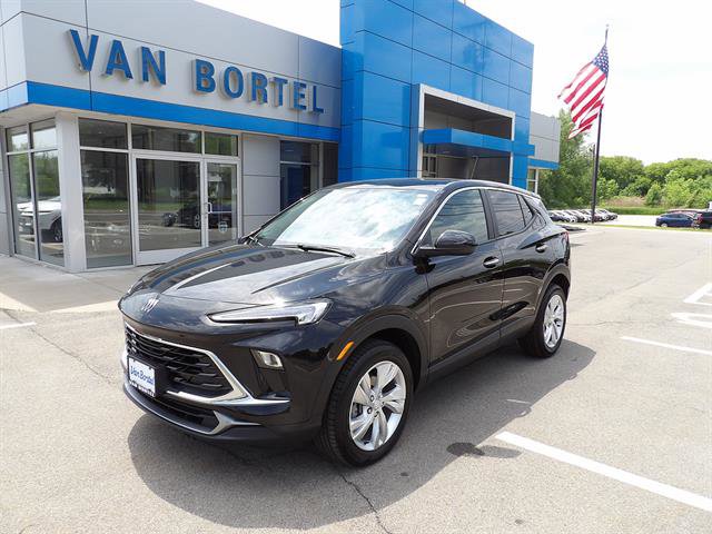 Used 2026 Buick Encore GX Preferred w/ Comfort Package AWD/4WD image 1