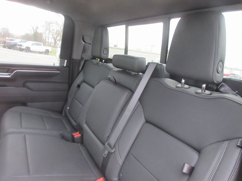 New 2026 GMC Sierra 3500 SLT w/ SLT Premium Package image 15