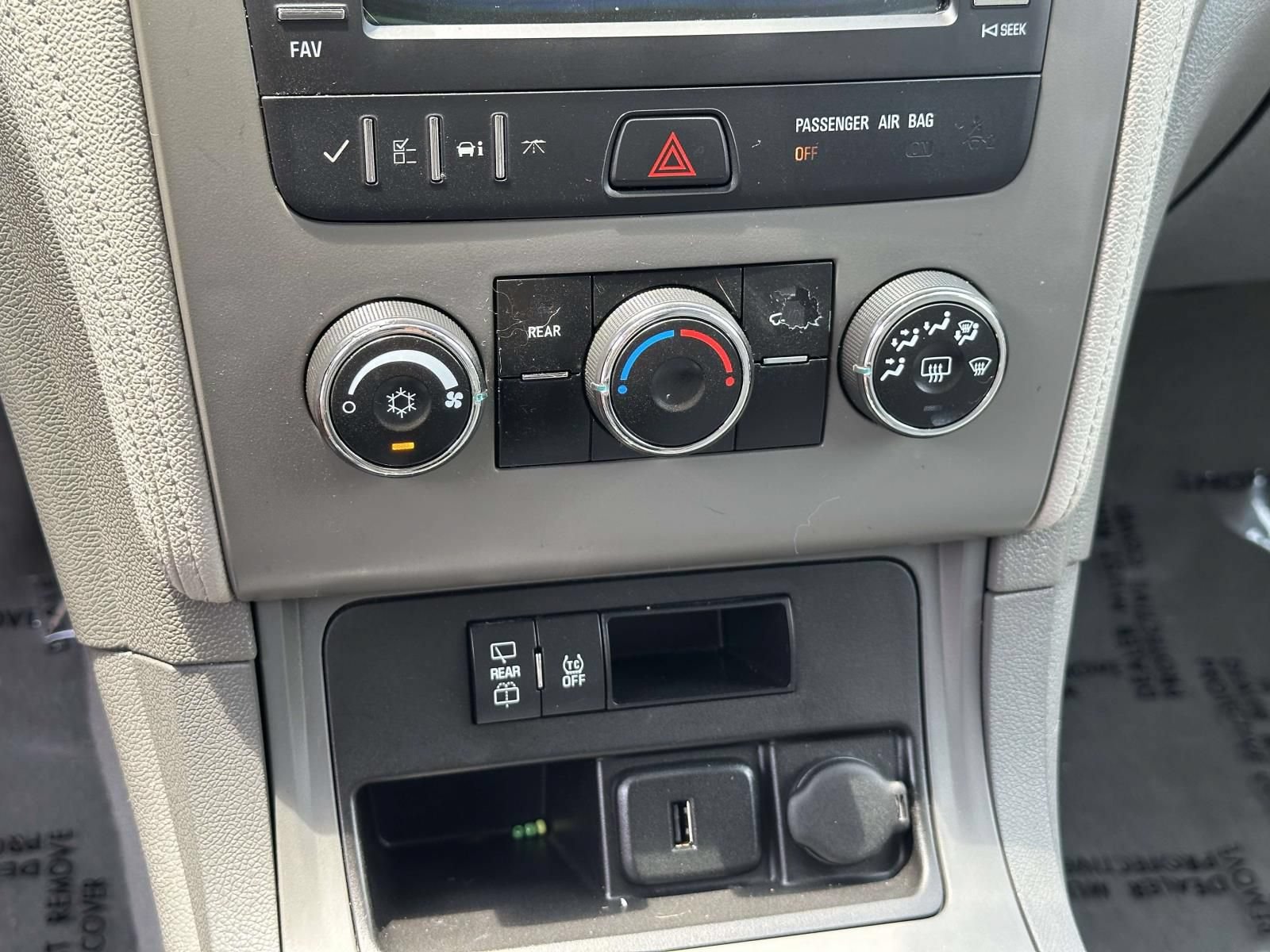 Used 2017 Chevrolet Traverse LS FWD image 12