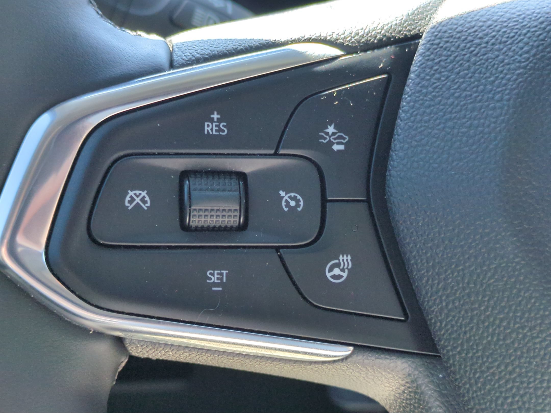 Used 2026 Chevrolet TrailBlazer LT w/ LT Cold Weather Package FWD image 19
