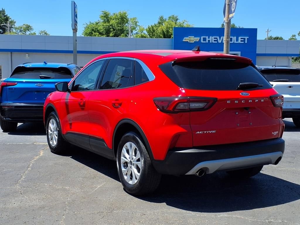 Used 2024 Ford Escape Active image 2