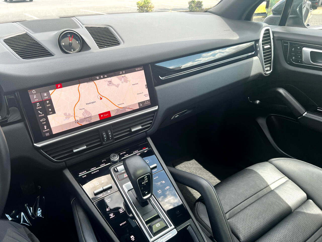 Used 2021 Porsche Cayenne image 13