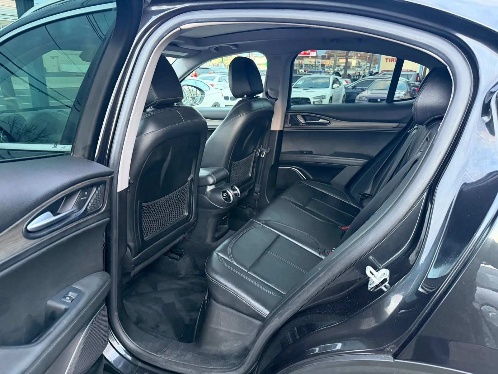 Used 2018 Alfa Romeo Stelvio Ti image 17