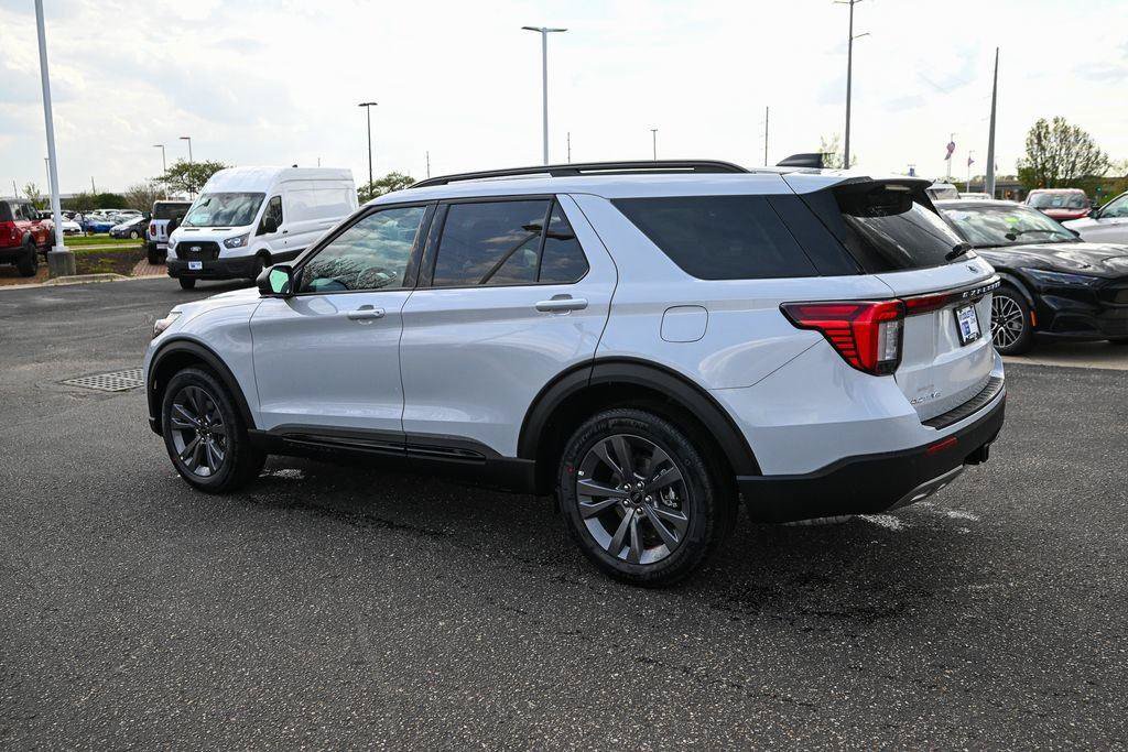 New 2026 Ford Explorer Active w/ Active Comfort Package AWD/4WD image 7