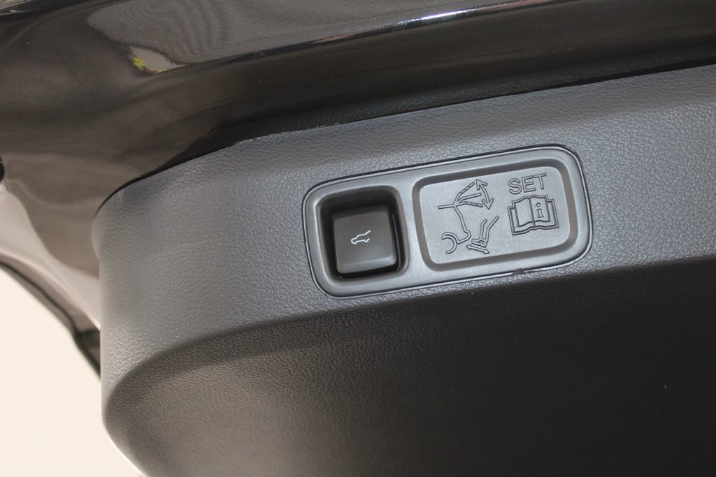 Used 2023 Ford Expedition Max Platinum image 19