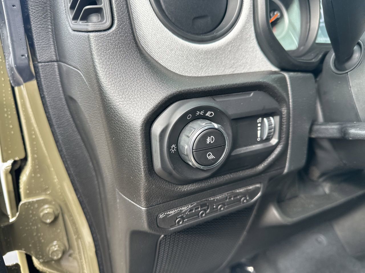 New 2026 Jeep Gladiator Sport image 14