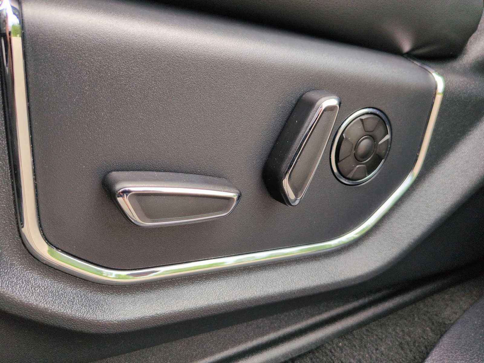 Used 2024 Ford Expedition Platinum AWD/4WD image 17