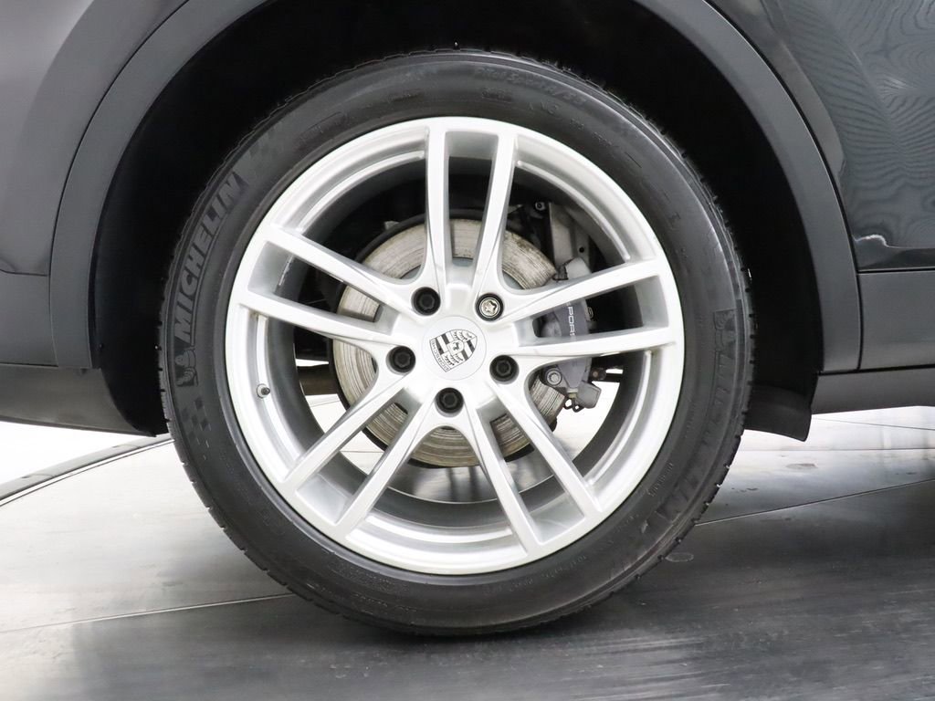 Used 2019 Porsche Cayenne AWD/4WD image 47