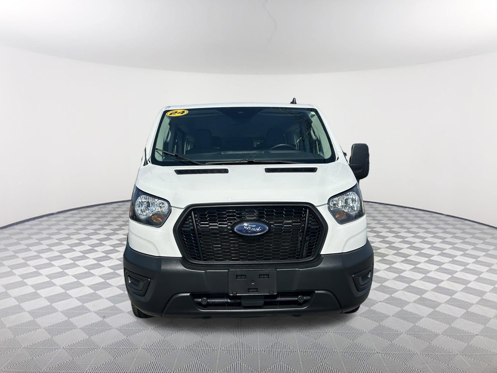 Used 2024 Ford Transit 350 XL RWD image 2