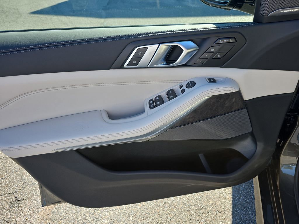 New 2026 BMW X7 xDrive40i w/ M Sport Package image 11