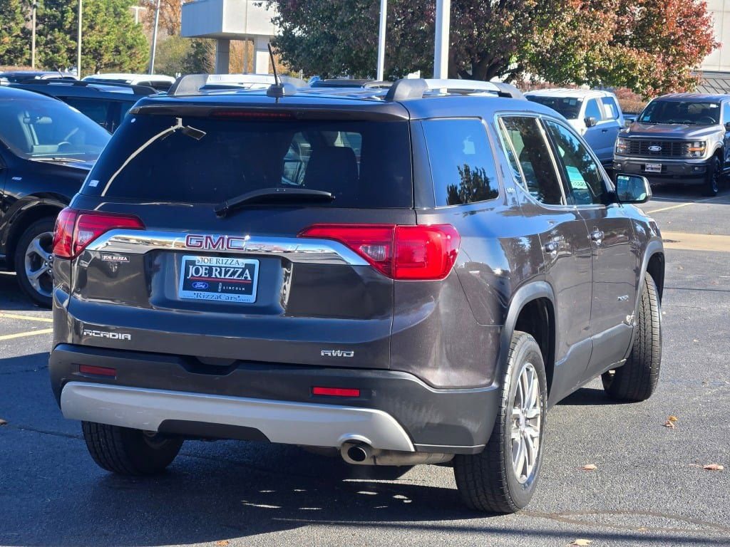 Used 2017 GMC Acadia SLE image 11