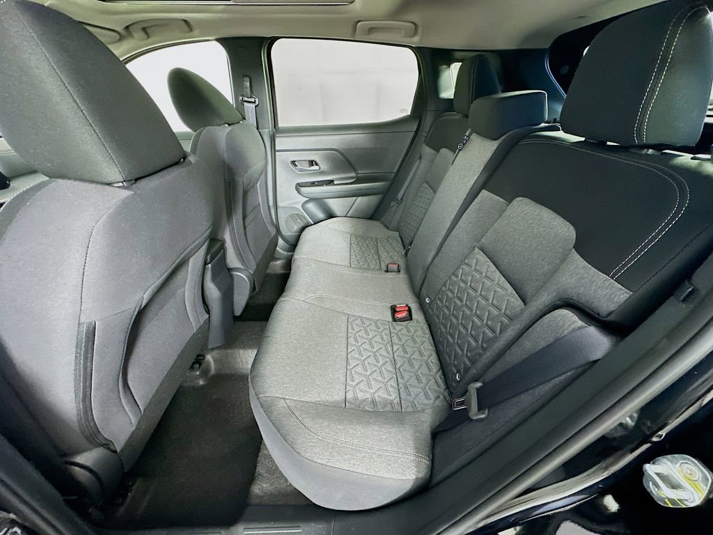 New 2026 Nissan Kicks SV w/ SV Premium Package image 32