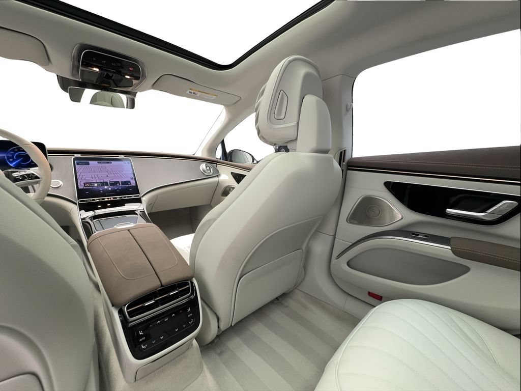 Used 2022 Mercedes-Benz EQS 450+ Sedan image 40