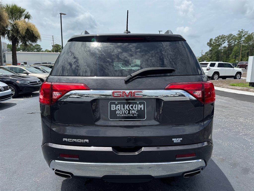 Used 2017 GMC Acadia Denali w/ Technology Package FWD image 7
