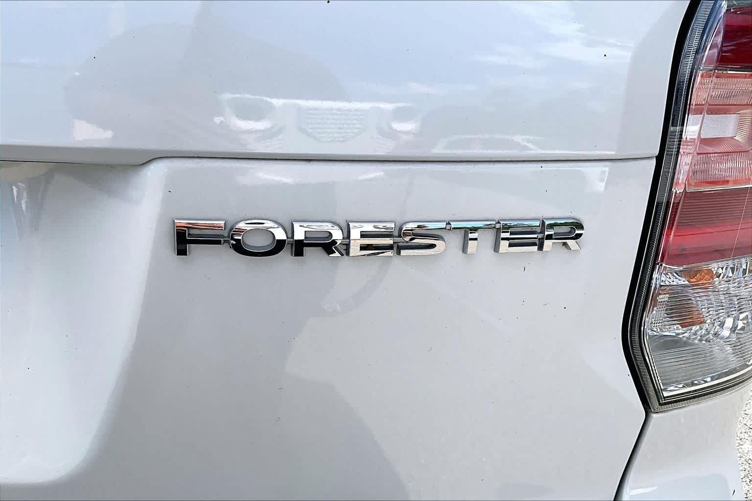Used 2018 Subaru Forester 2.5i Limited AWD/4WD image 10