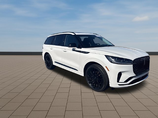 Used 2025 Lincoln Aviator Reserve w/ Jet Appearance Package AWD/4WD image 10