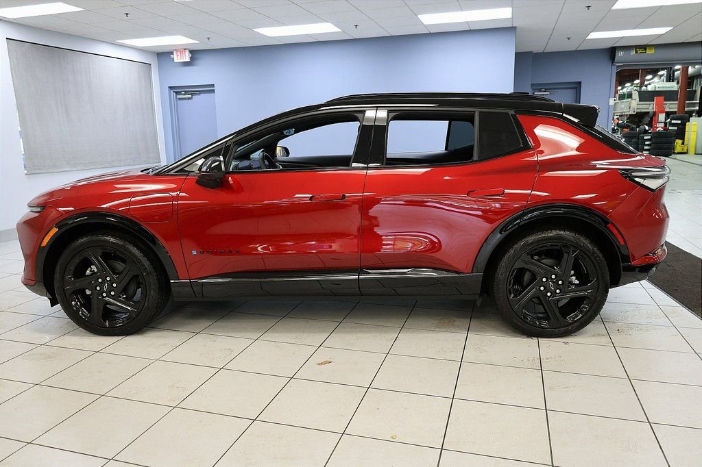 New 2026 Chevrolet Equinox EV RS image 3