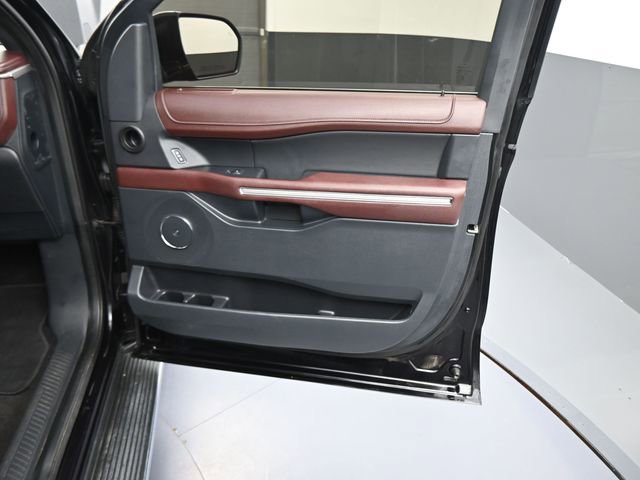 Used 2022 Ford Expedition Limited AWD/4WD image 35