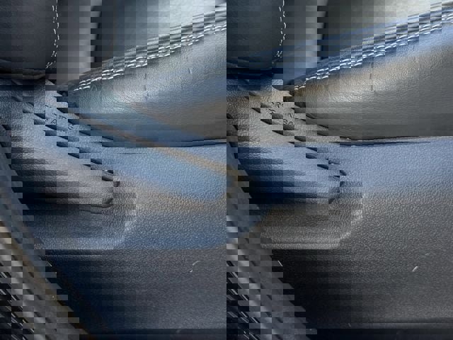 Used 2021 Toyota RAV4 XLE Premium image 31