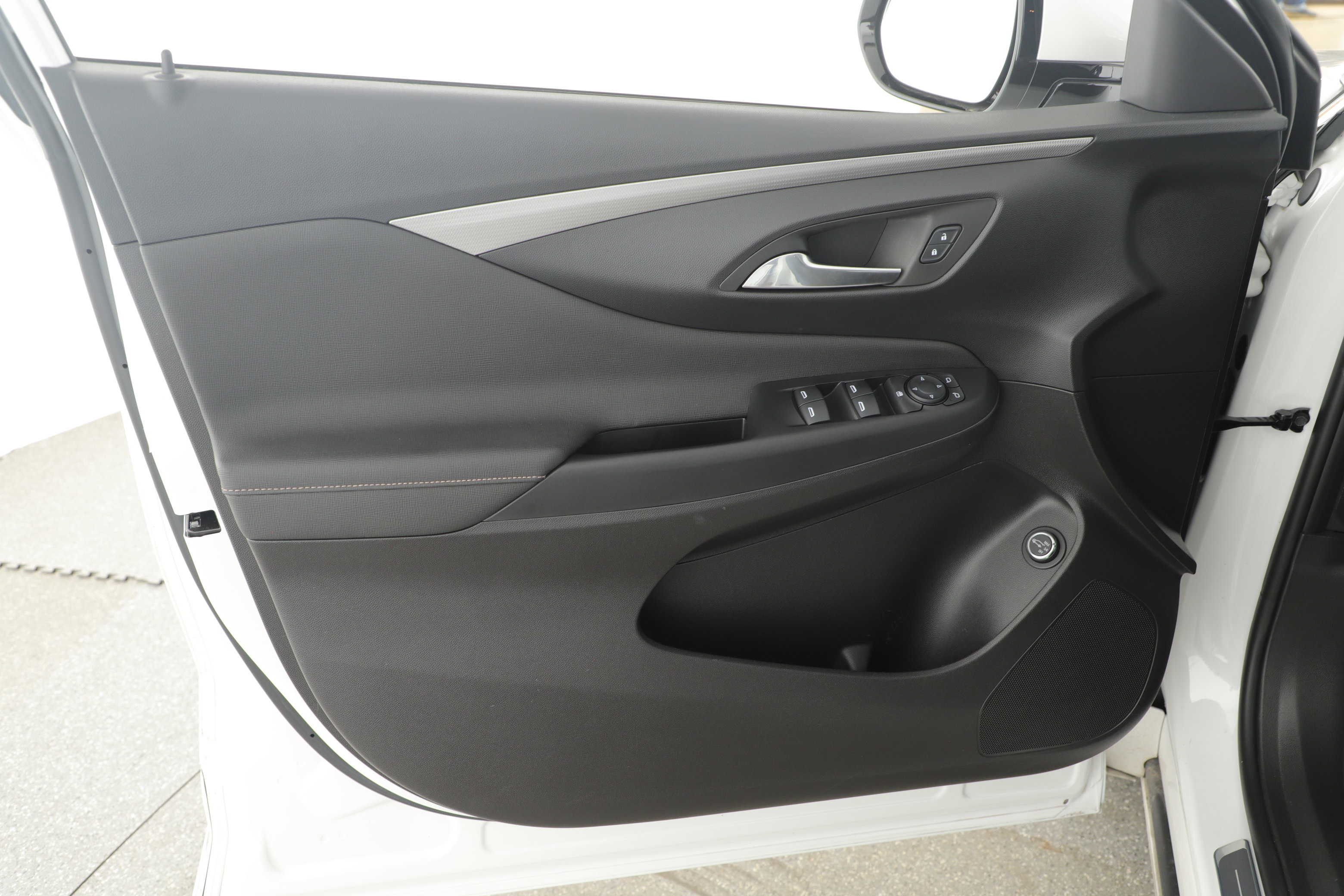 Used 2025 Buick Envista Avenir image 7