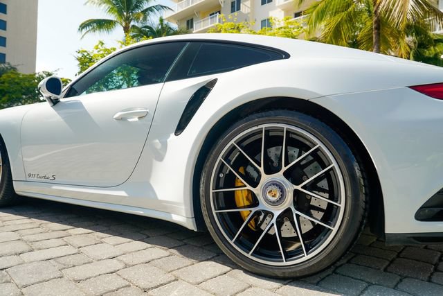 Used 2017 Porsche 911 4 Coupe AWD/4WD image 20
