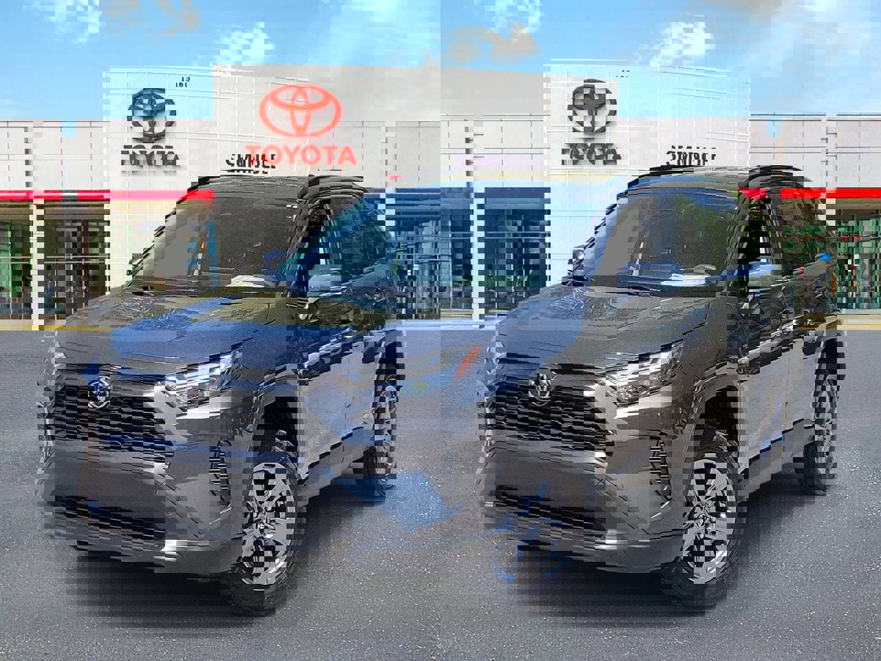 Used 2025 Toyota RAV4 LE image 1