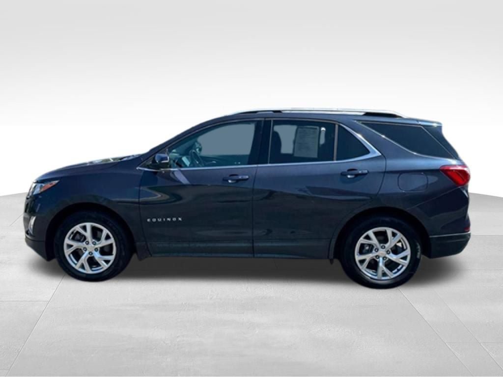 Used 2019 Chevrolet Equinox LT w/ Sun & Navigation Package AWD/4WD image 2